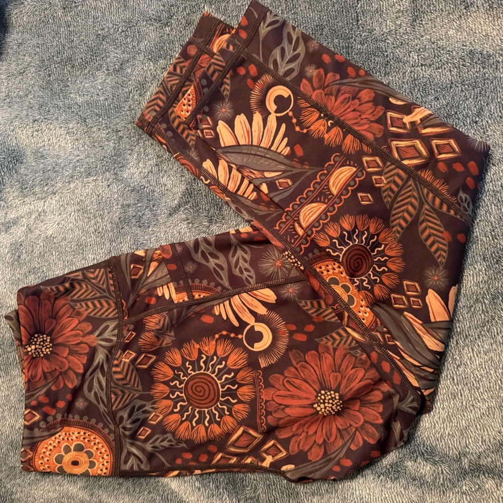 CVG wanderlust capris